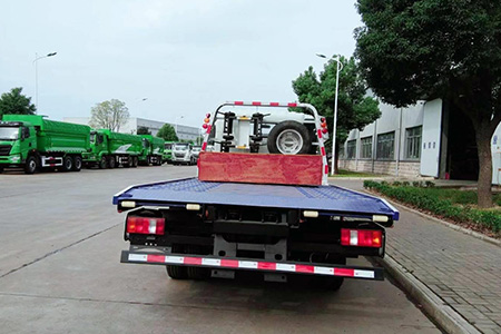 太佳高速G59公司拖车道路救援补胎要多少钱